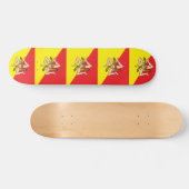 Skateboard mit der Flagge Siziliens, Italien (Horizontal)