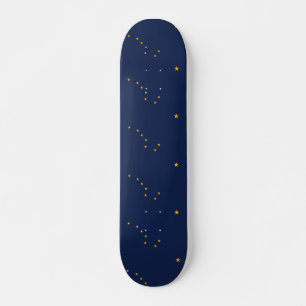 Skateboard mit der Flagge von Alaska