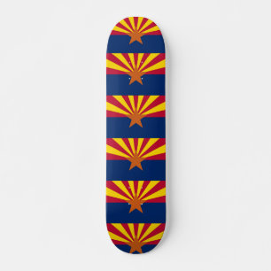 Skateboard mit der Flagge von Arizona