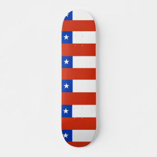 Skateboard mit Flagge des Chilen