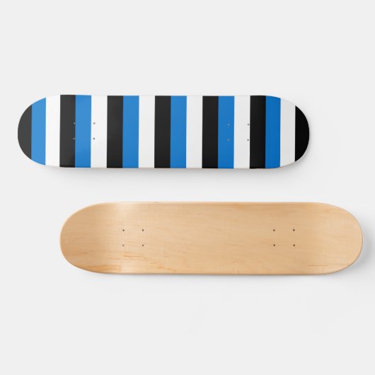 Skateboard mit Flagge Estlands (Horizontal)