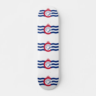Skateboard mit Flagge von Cincinnati, Ohio, USA