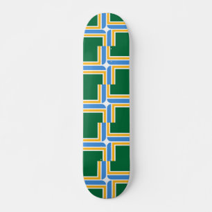 Skateboard mit Flagge von Portland, Oregon, USA