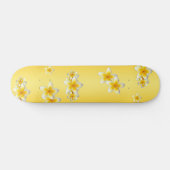 Skateboard mit Frangapani-Blume (Horizontal)