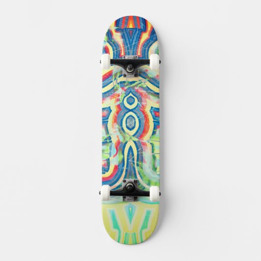 Skateboard mit gestörtem Regenbogen (Vorderseite)