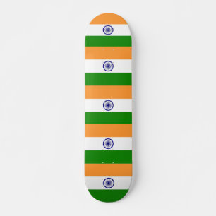 Skateboard mit indischer Flagge