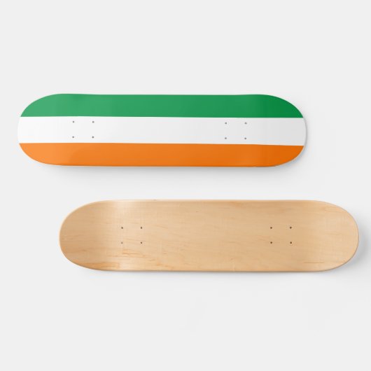 Skateboard mit irischer Flagge (Horizontal)