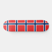 Skateboard mit norwegischer Flagge (Horizontal)