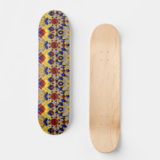 Skateboard mit rumänischem Farbdesign (Vorderseite)