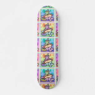 Skateboard - Pop Art Hot Dog mit Chips und einem D