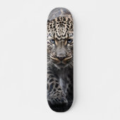  Skateboard Salvaje leopardo con mirada intensa (Vorne)