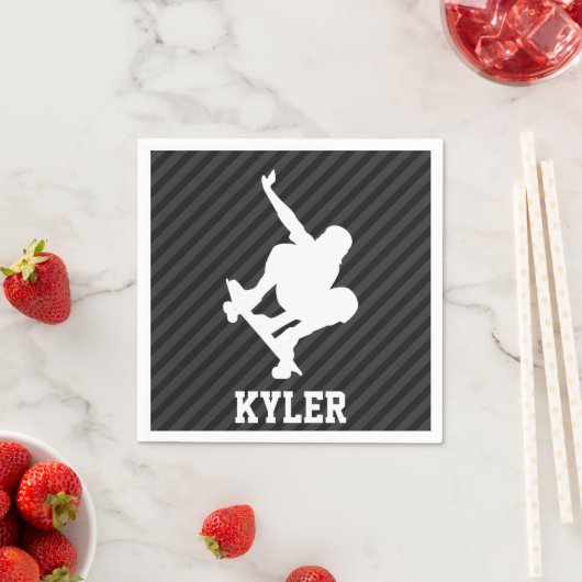 Skateboard; Schwarz und Dunkelgrau Streifen Serviette (Beispiel)