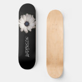 Skateboard Schwarz-weiß Daisy Blume (Vorderseite)