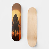 Skateboard Silueta de mujer guerrera al amanecer (Vorderseite)