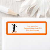 Skateboarder auf seinem Skateboard (Insitu)