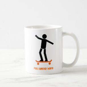 Skateboarder auf seinem Skateboard Kaffeetasse