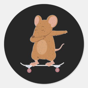 Skateboarding-Maus oder -Ratte auf Skateboard-Gesc Runder Aufkleber