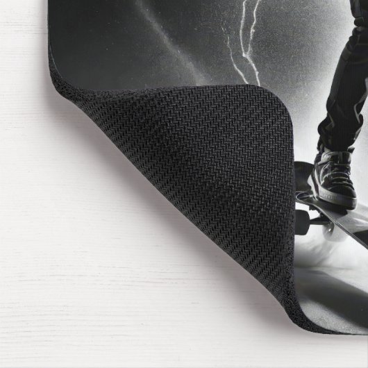 Skateboardjunge mit Blitzlicht Mousepad (Ecke)