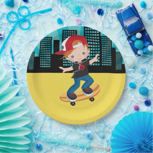 Skateboardjunge - Wählen Sie Ihre Hintergrundfarbe Pappteller (Party)