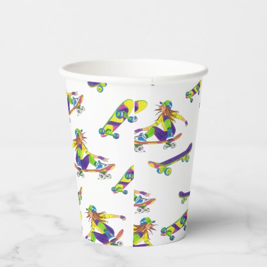 Skateboardmädchen Pappbecher (Rechts)