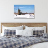 Skaten an den Windmühlen im Winter Leinwanddruck (Insitu (Schlafzimmer))