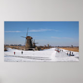 Skaten an den Windmühlen im Winter Poster (Vorne)