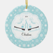 Skaten-Eis-Skate-datierte Weihnachtsverzierung Keramikornament (Vorne)