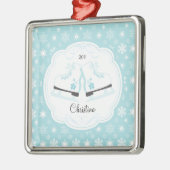 Skaten-Eis-Skate-datierte Weihnachtsverzierung Ornament Aus Metall (Links)