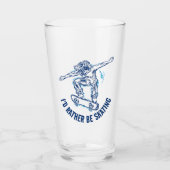 Skater, der mitten in der Luft fährt, statt Skaten Glas (Vorderseite)