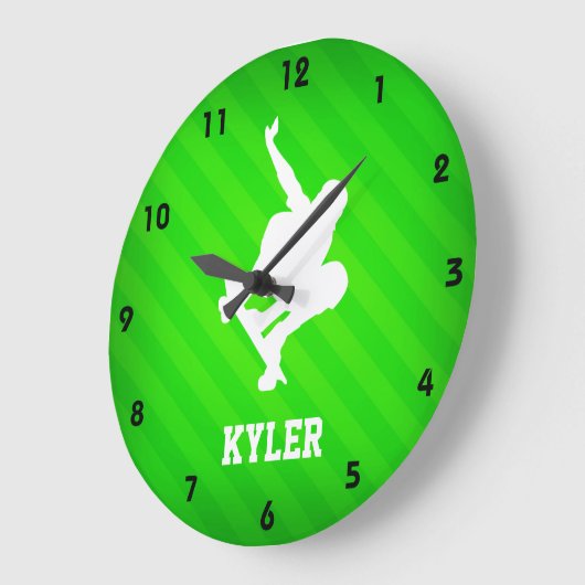 Skater; Neon Green Stripes Große Wanduhr (Winkel)