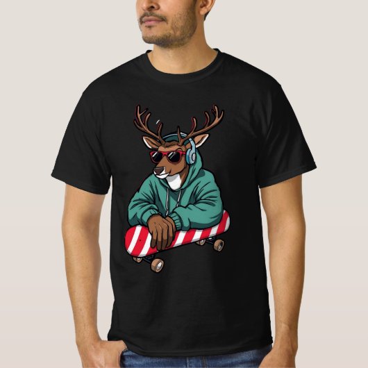Skater Reindeer – Cool Christmas Skateboard Design T-Shirt (Vorderseite)