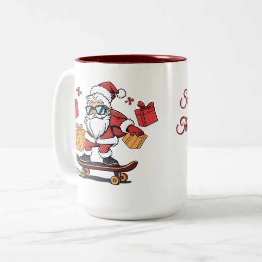 Skater Santa – The Coolest Claus in Town Zweifarbige Tasse (Vorderseite Links)