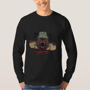 Skater trägt Santa Cruz Kalifornien T-Shirt