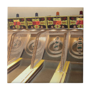 SKEE BALL! FLIESE
