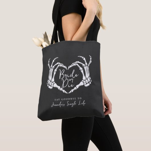 Skeletal Heart Bachelorette Party Bride or Die  Tasche (Von Nahem)