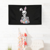 Skeleton Bunny Holding Ostereier Funny Rabbit Banner (Insitu)