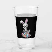 Skeleton Bunny Holding Ostereier Funny Rabbit Glas (Vorderseite)