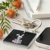 Skeleton Bunny Holding Ostereier Funny Rabbit Schlüsselanhänger (Vorderseite rechts)