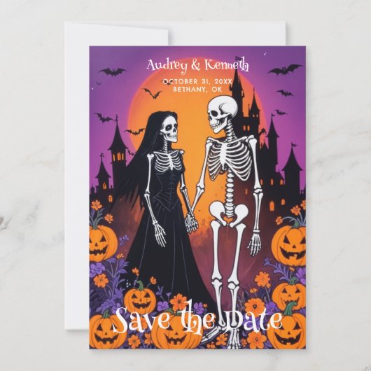 Skeleton Couple in Spooky Town at Dusk Wedding Save The Date (Vorderseite)