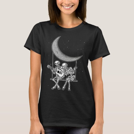 Skeleton Couple Playing the Guitar Swinging from t T-Shirt (Vorderseite)