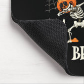 Skeleton Dabbin zusammen mein erstes Halloween als Mousepad (Ecke)