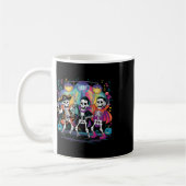 Skeleton Dance Party Spooky Halloween Feier Kaffeetasse (Links)