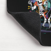 Skeleton Dance Party Spooky Halloween Feier Mousepad (Ecke)