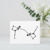 Skeleton Dancing Halloween Postkarte (Stehend Vorderseite)