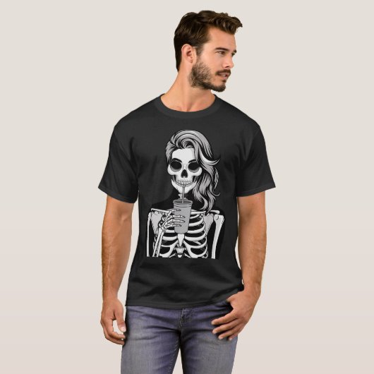 Skeleton Drinking Beverage Monochrome Gothic Hallo T-Shirt (Vorne ganz)
