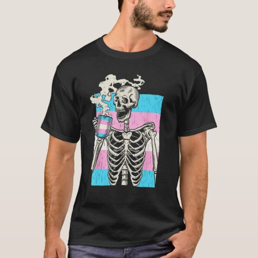 Skeleton Drinking Coffee LGBT Q Transgender Pride T-Shirt (Vorderseite)
