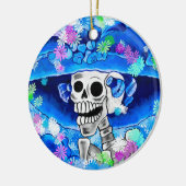 Skeleton-Frau in Blue Bonnet auf Blue Keramikornament (Links)