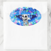 Skeleton-Frau in Blue Bonnet auf Blue Ovaler Aufkleber (Tasche)