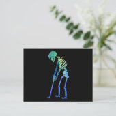 Skeleton Golfer Funny Halloween Golf Sport Postkarte (Stehend Vorderseite)