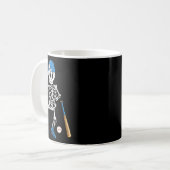 Skeleton Halloween Vintag Baseball Playing Kaffeetasse (Vorderseite Links)